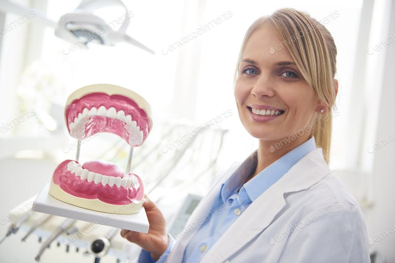 مراقبت از دندان مصنوعی